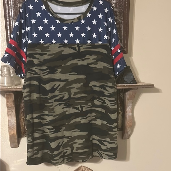 Camo and Stars Women’s Shirt - Picture 1 of 3